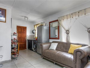 2 Bed House in Bram Fisherville