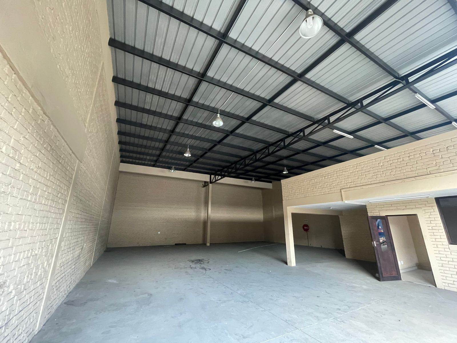 396  m² Industrial space in Pomona photo number 4