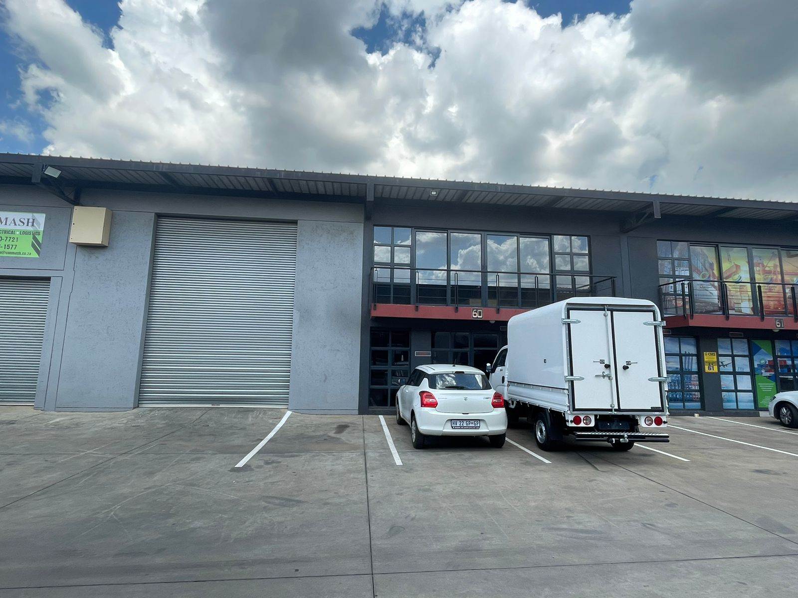 396  m² Industrial space in Pomona photo number 1