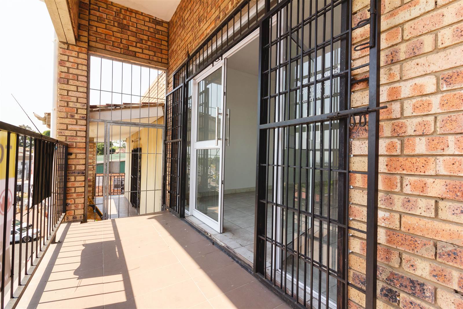55  m² Commercial space in Westcliff photo number 2