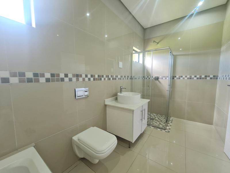 3 Bed House in Palm Lakes Estate photo number 10