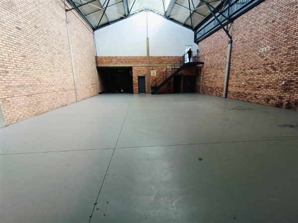 360  m² Industrial space