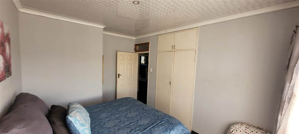 3 Bed House in Middelburg Central photo number 11