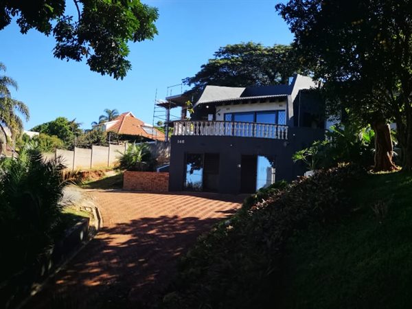 4 Bedroom House 4 Bedroom House