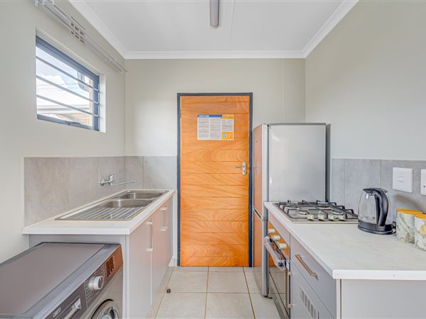 2 Bedroom House 2 Bedroom House