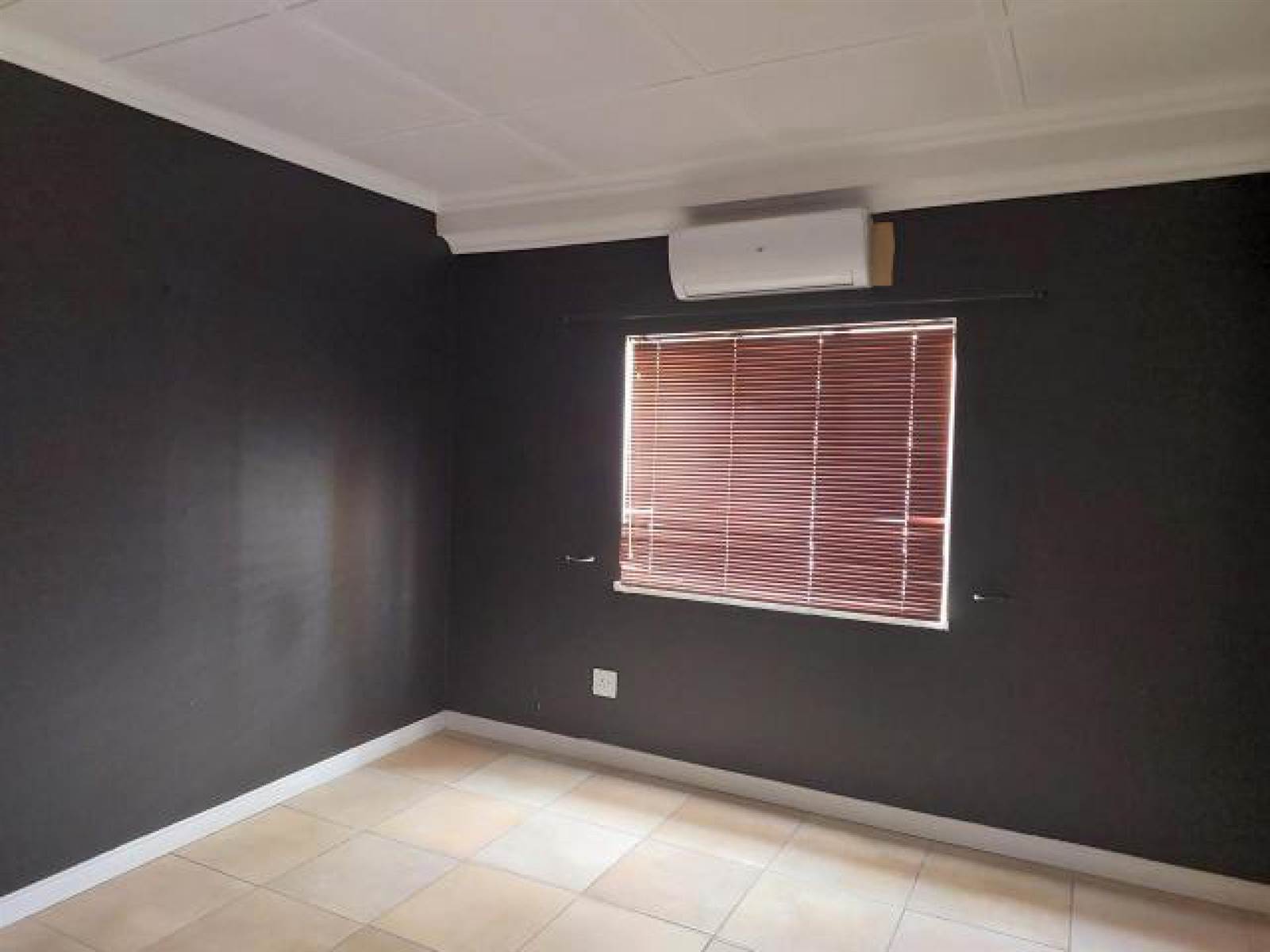 3 Bed House in Klerksdorp photo number 14