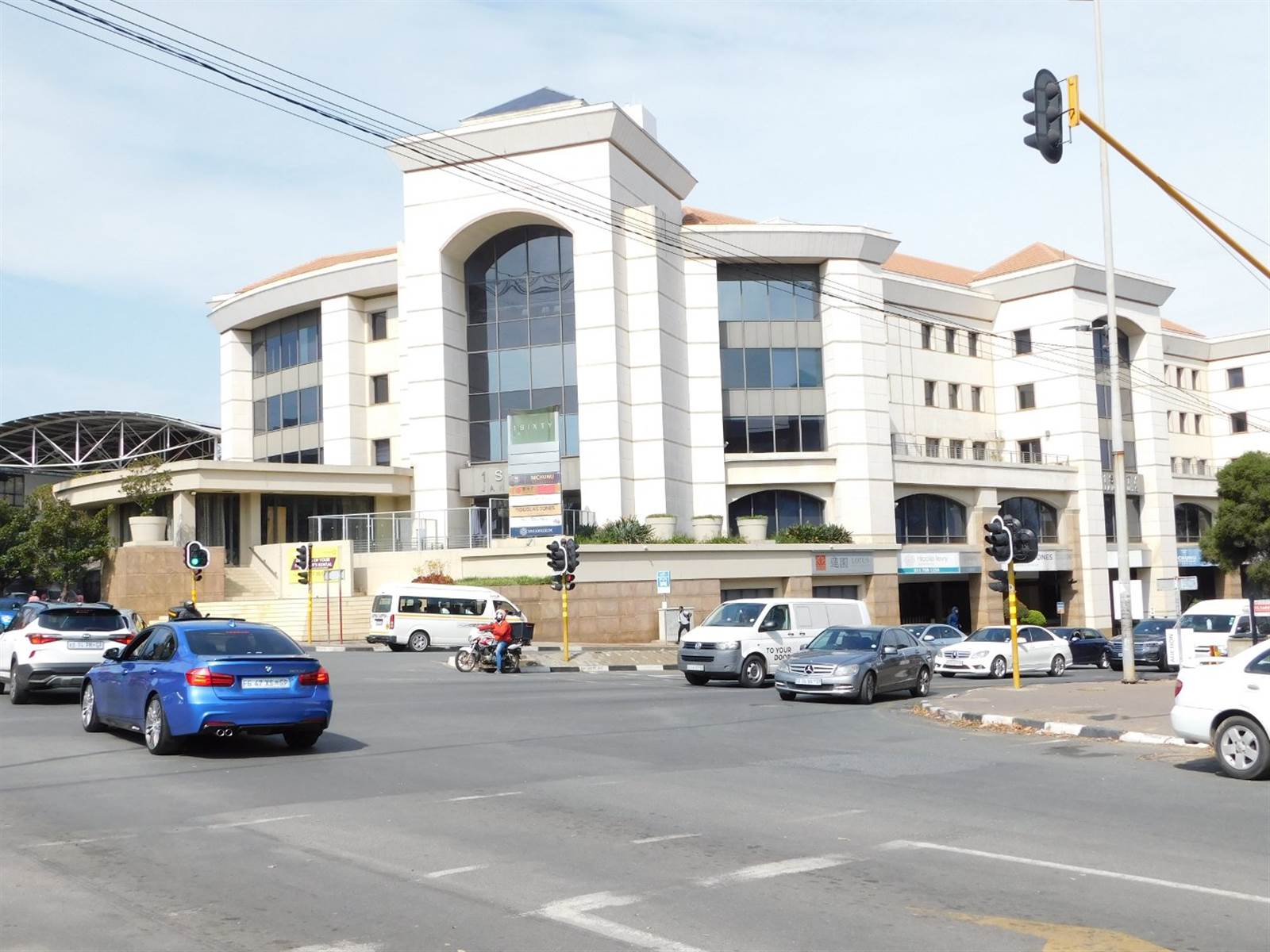 1356  m² Commercial space in Rosebank photo number 1
