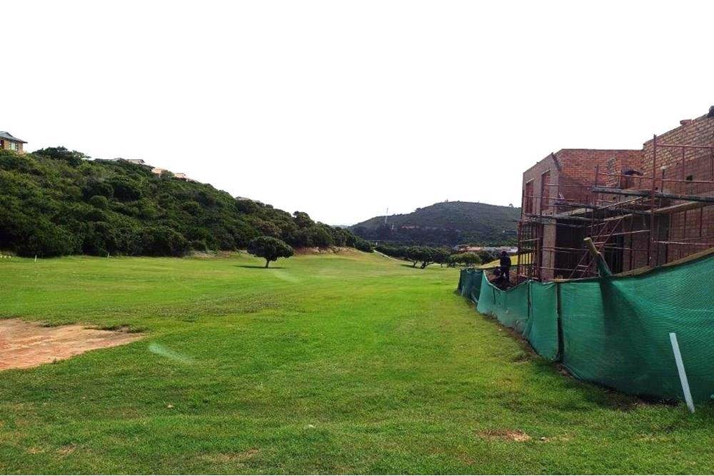 705 m² Land available in Dolphin Creek Golf Estate photo number 10