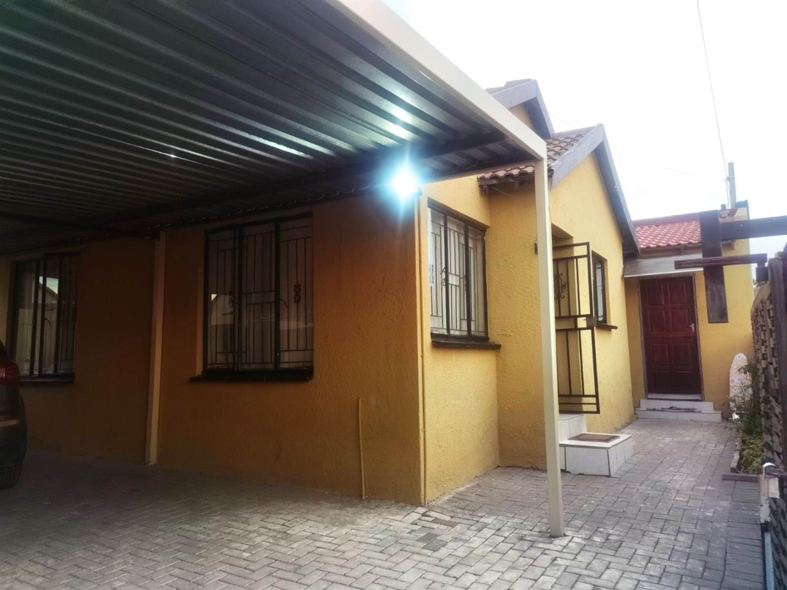 2 Bed House in Klipfontein View photo number 3