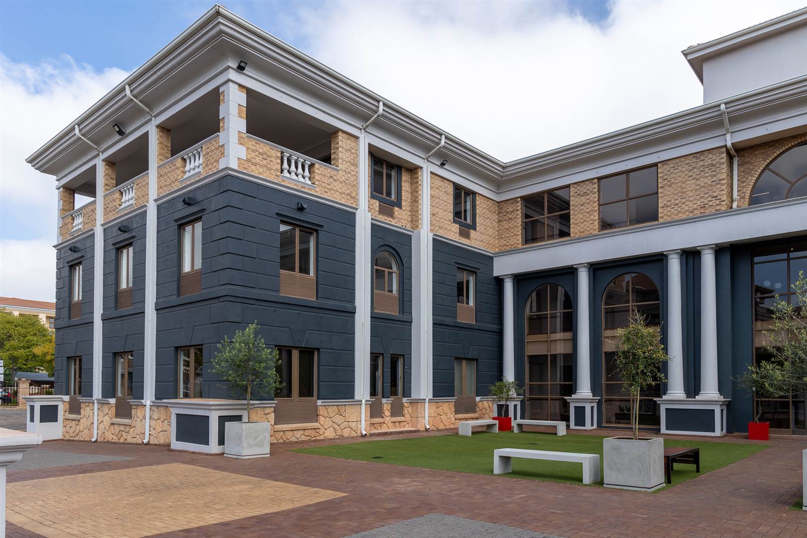 272  m² Commercial space in Rivonia photo number 2