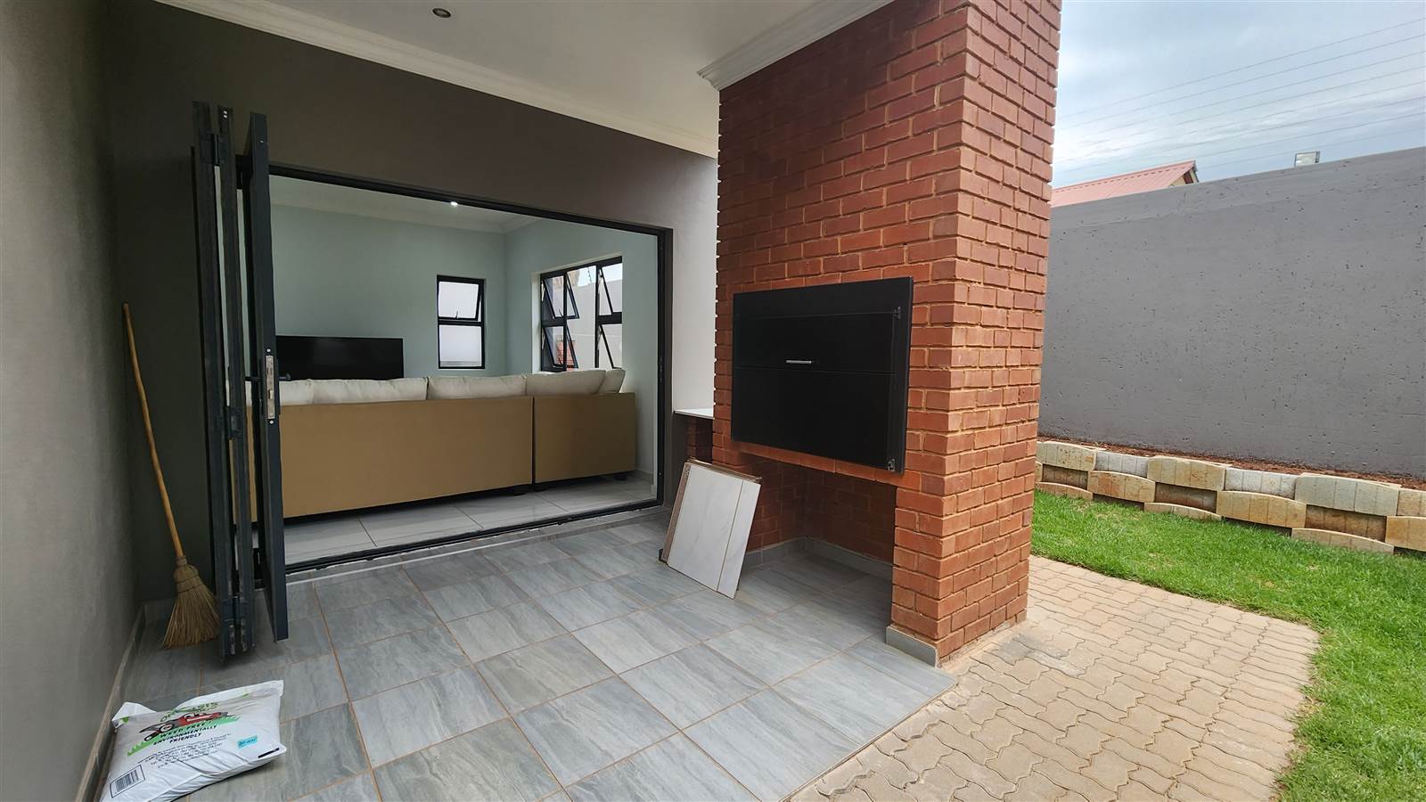3 Bed Townhouse in Raslouw photo number 23
