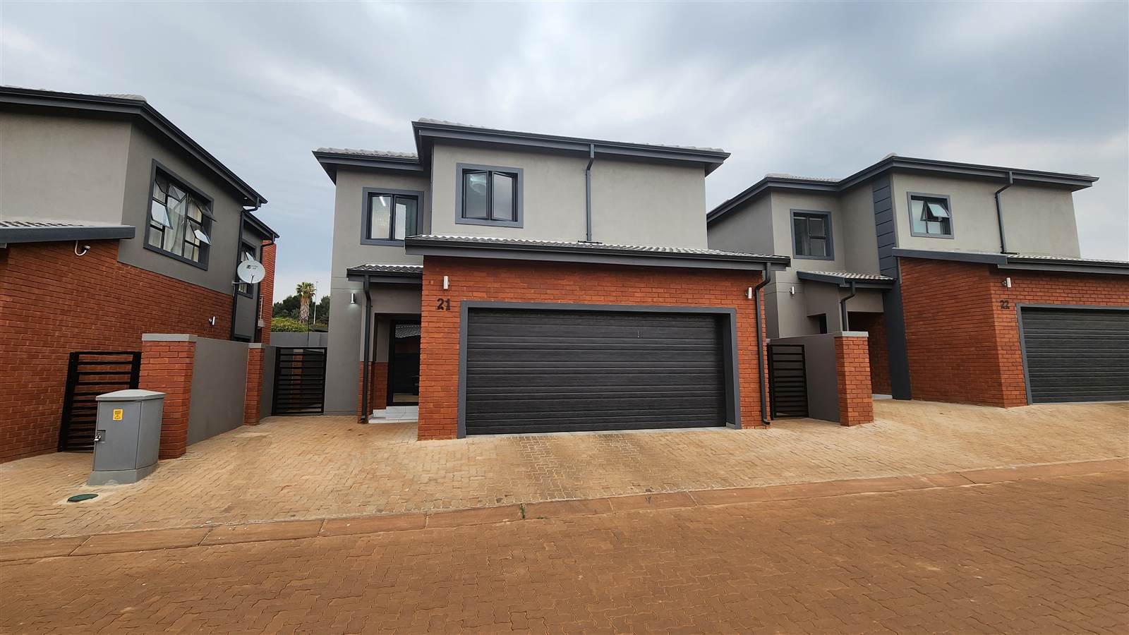 3 Bed Townhouse in Raslouw photo number 1
