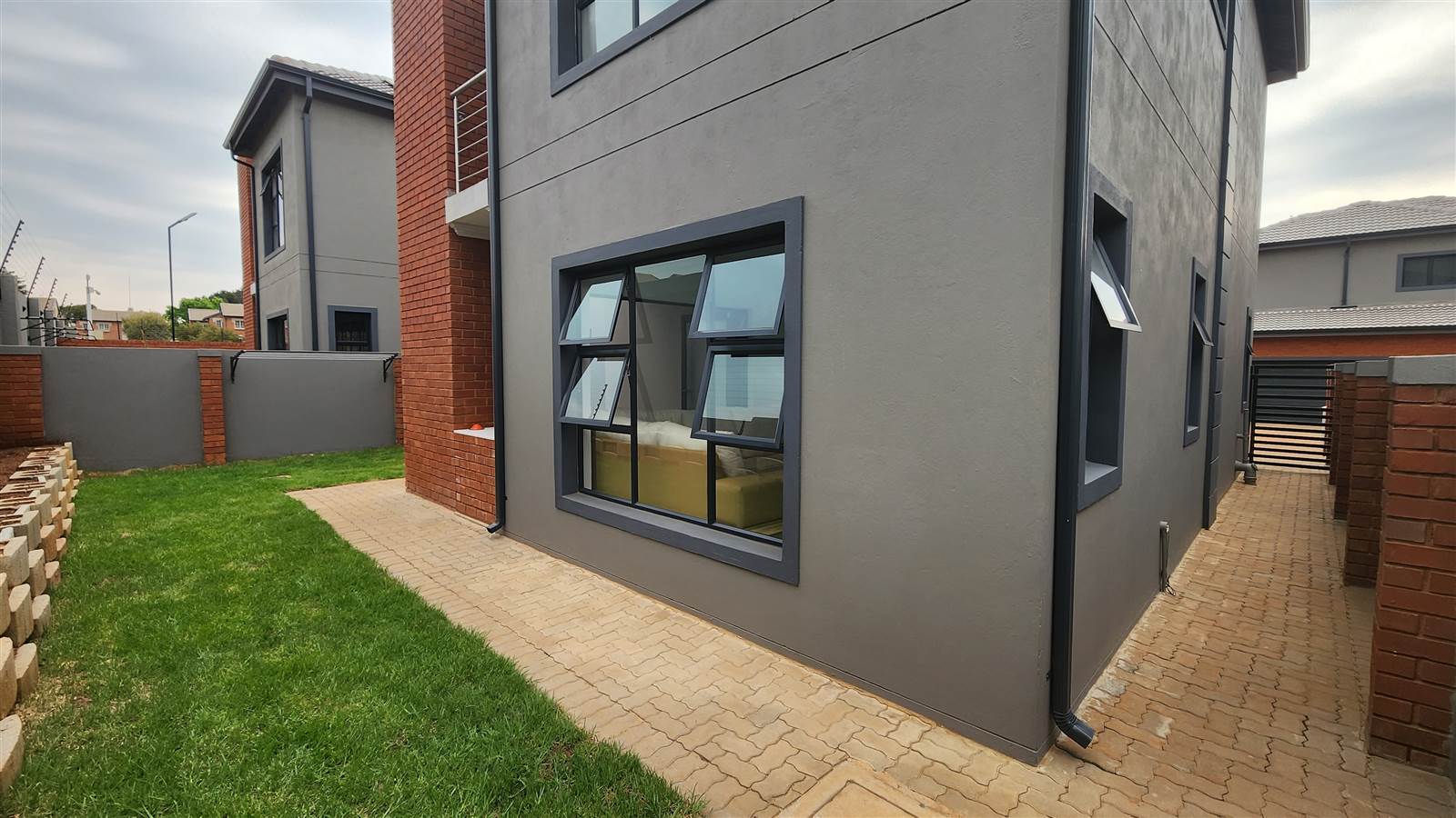 3 Bed Townhouse in Raslouw photo number 25