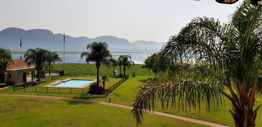 4 Bed Apartment in Hartbeespoort Dam photo number 24