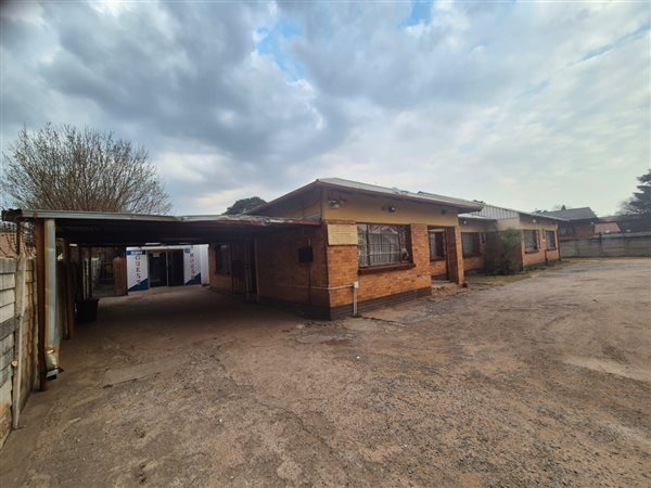 15 Bedroom House 15 Bedroom House