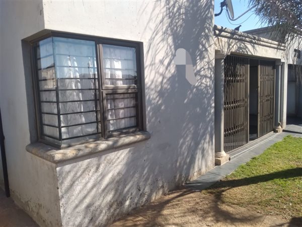 3 Bedroom House 3 Bedroom House