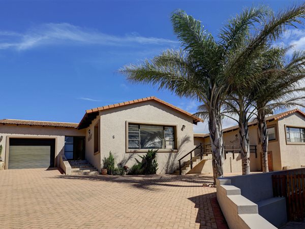 3 Bedroom House 3 Bedroom House