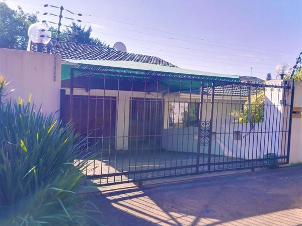 3 Bedroom House 3 Bedroom House
