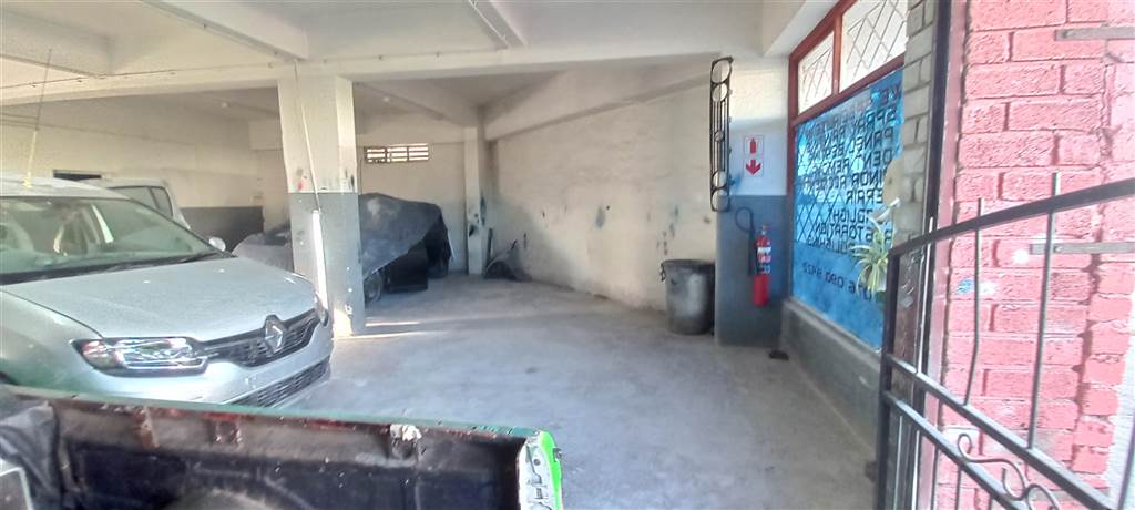 287  m² Commercial space in Uitenhage Central photo number 6