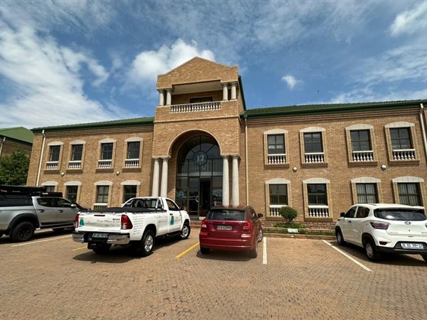 40  m² Commercial space in Highveld