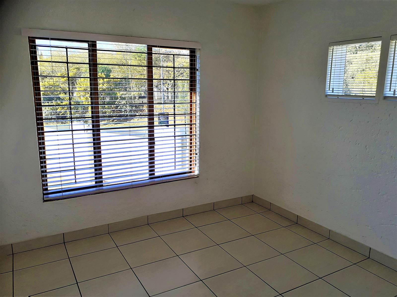 2 Bed Apartment in Craighall photo number 11