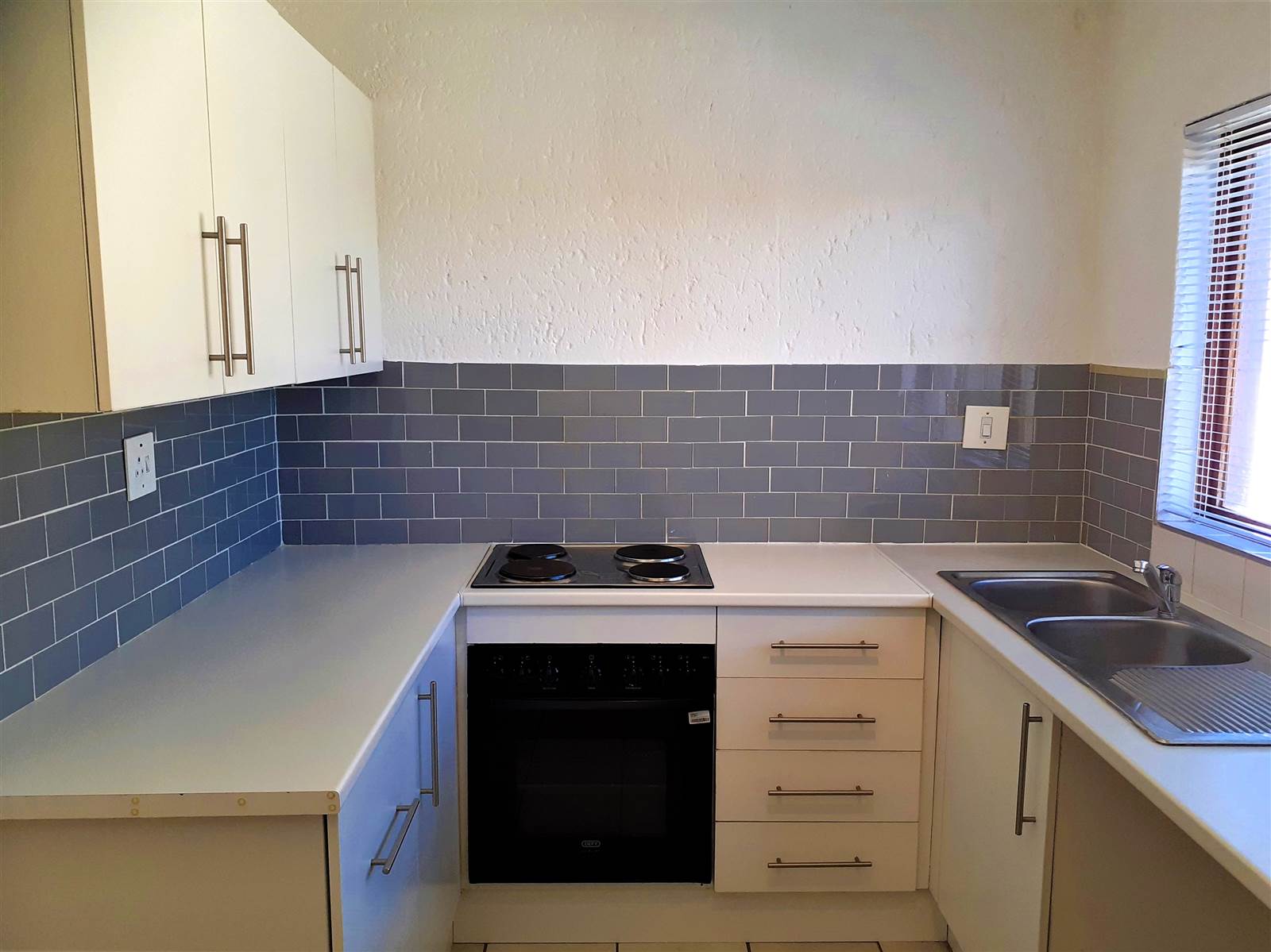2 Bed Apartment in Craighall photo number 1