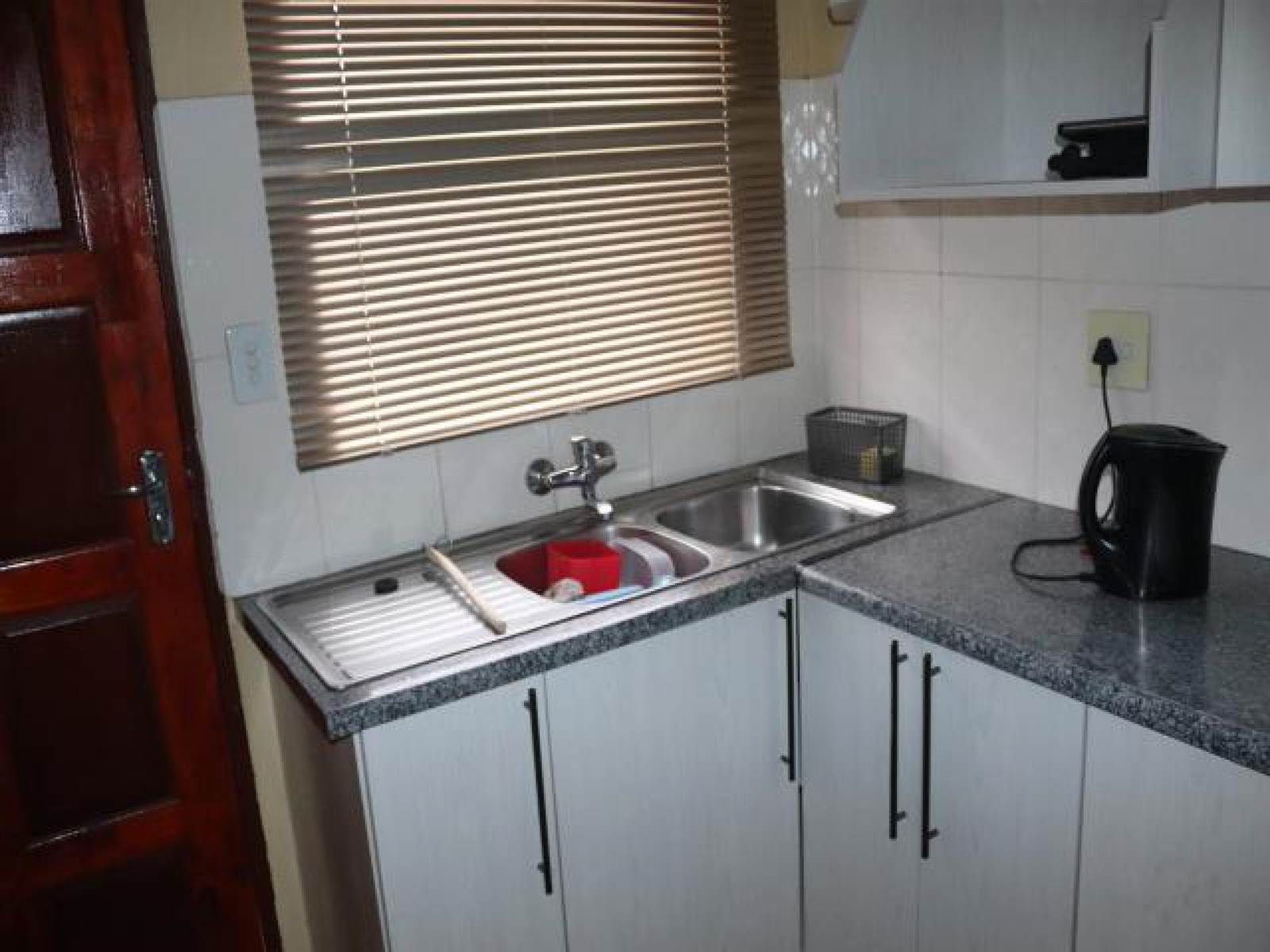 2 Bed House in Polokwane Central photo number 8
