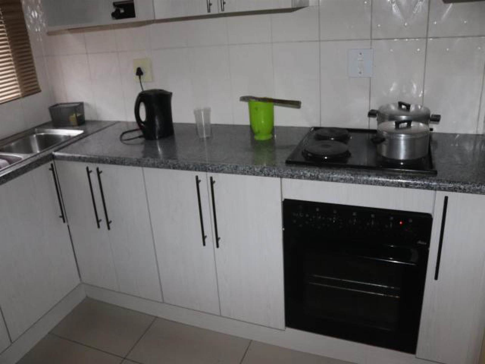 2 Bed House in Polokwane Central photo number 7