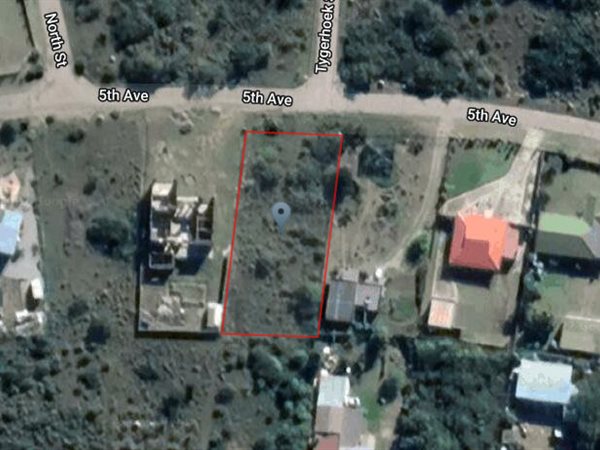 1253 m² Land available in Boesmansriviermond