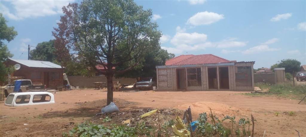 1000 m² Land available in Lethlabile photo number 5