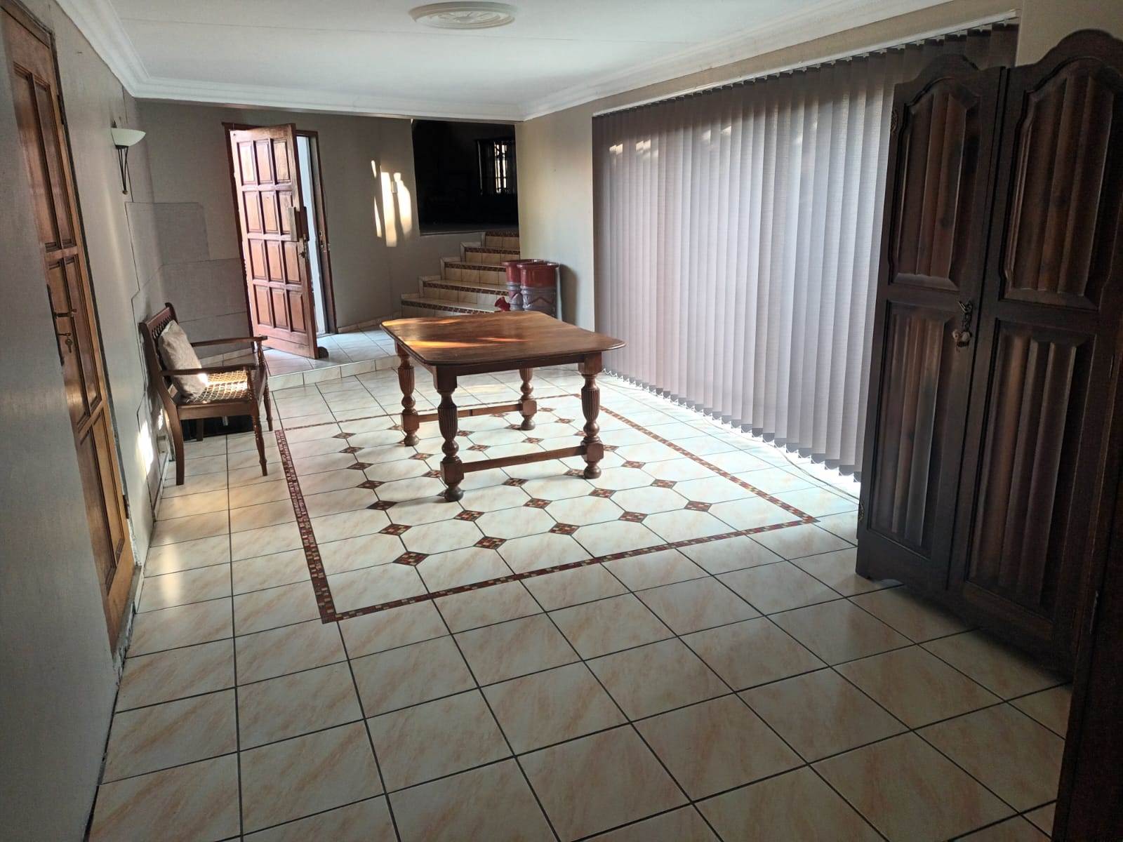 6 Bed House in Highveld Park photo number 5