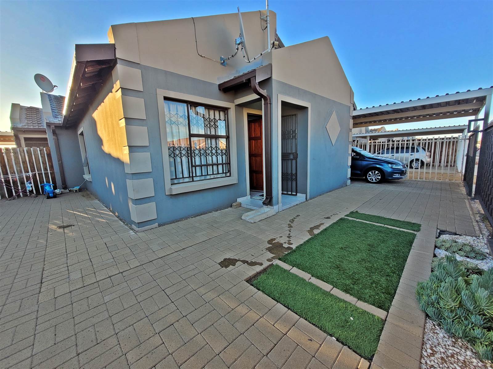 2 Bed House in Mandela View photo number 1