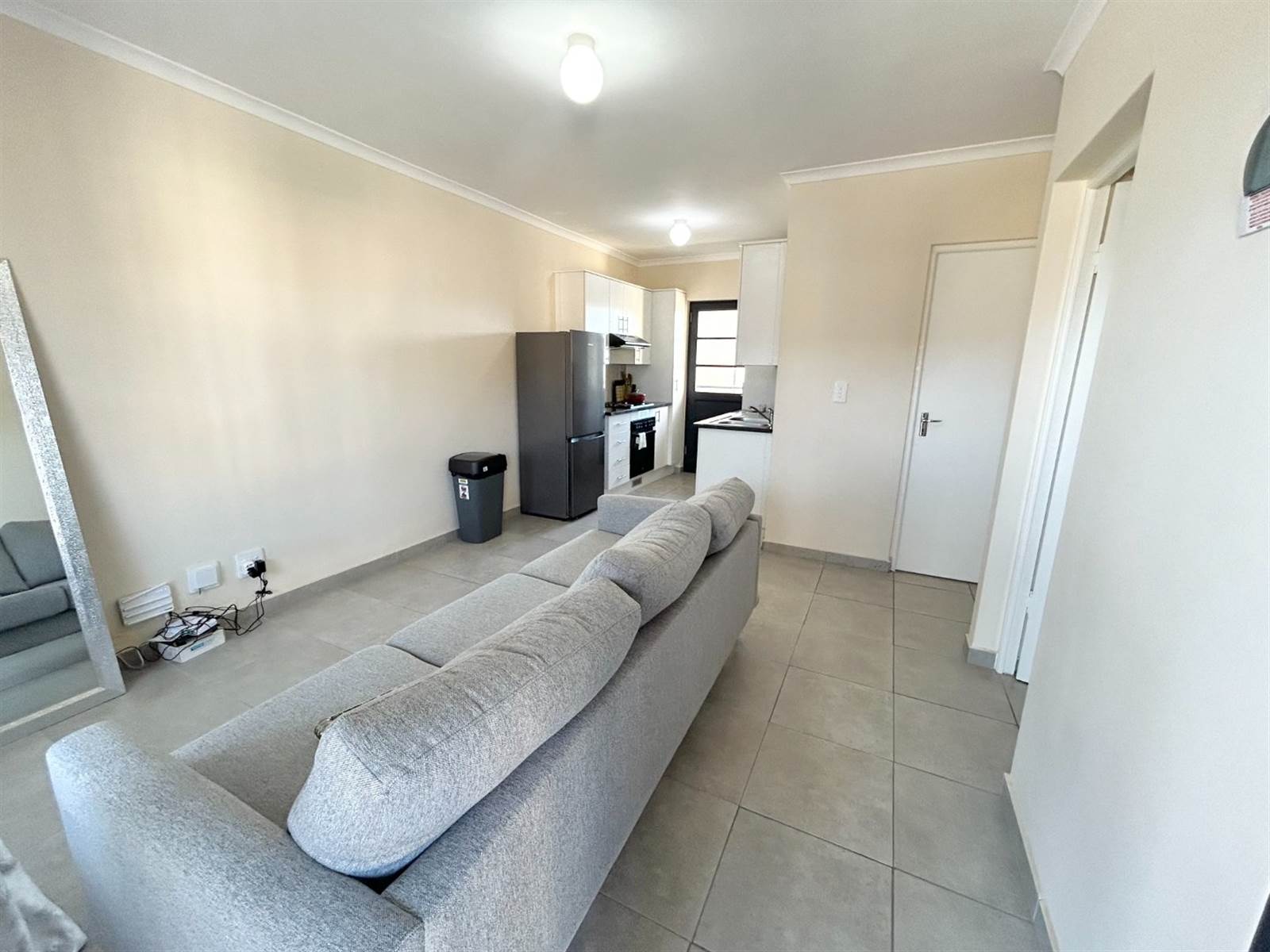 2 Bed Apartment in Parklands photo number 13
