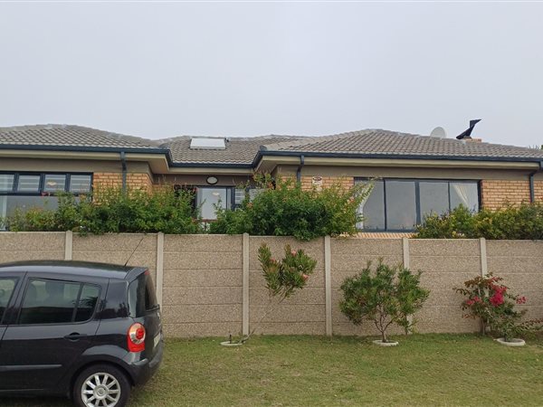 3 Bedroom House 3 Bedroom House