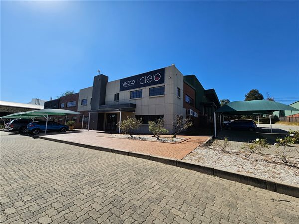 3 645  m² Industrial space