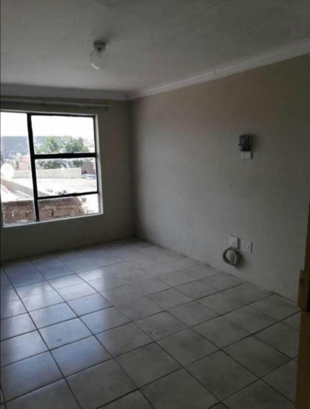 15 Bed House in Tembisa photo number 10