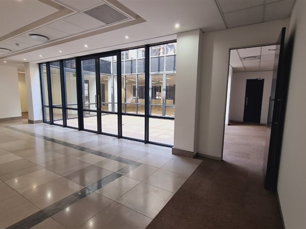 485  m² Commercial space