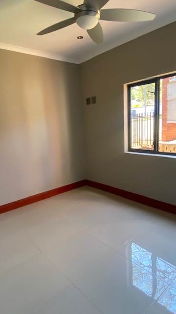 2 Bed Apartment in Tzaneen photo number 10
