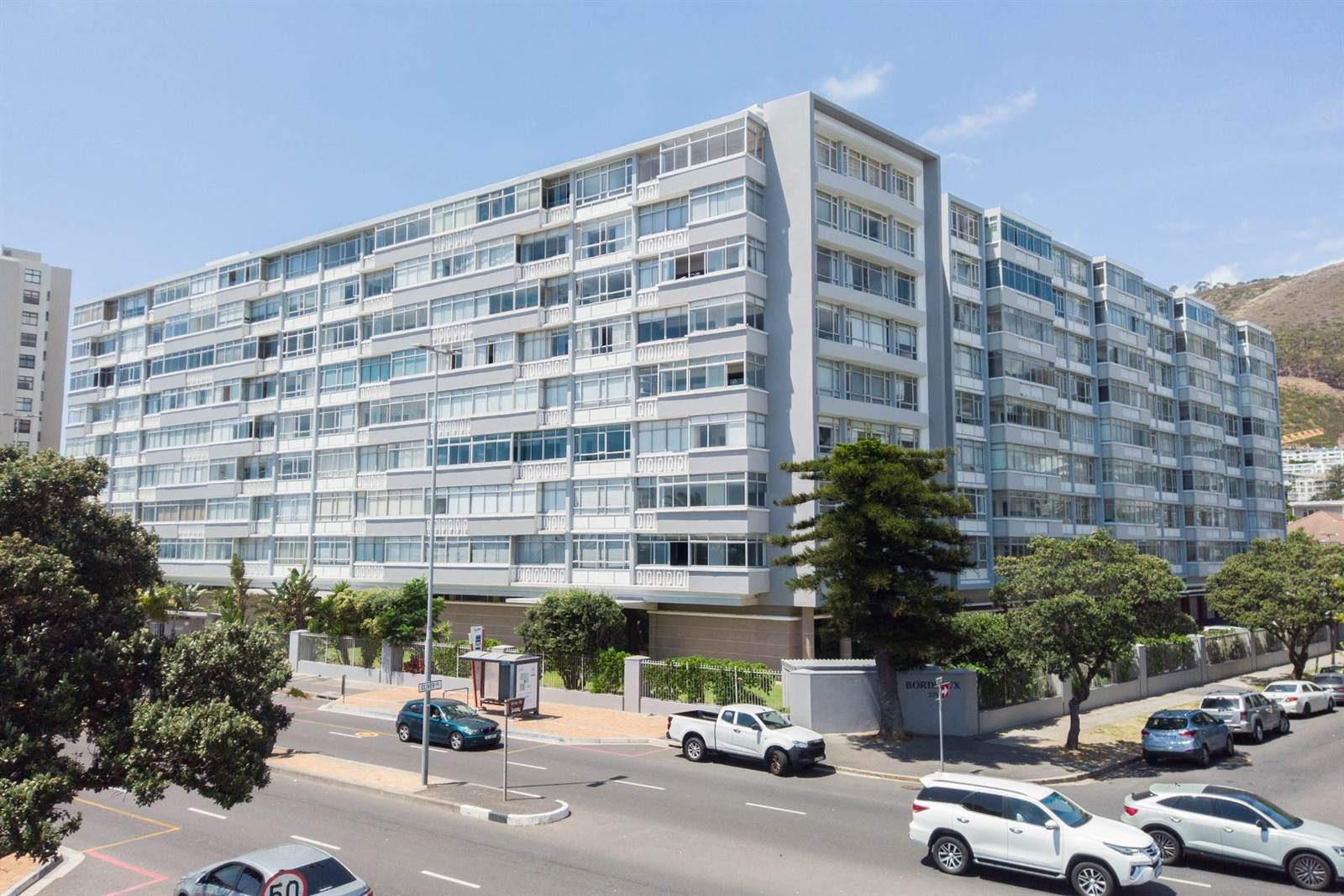 1 Bed Apartment in Sea Point photo number 1