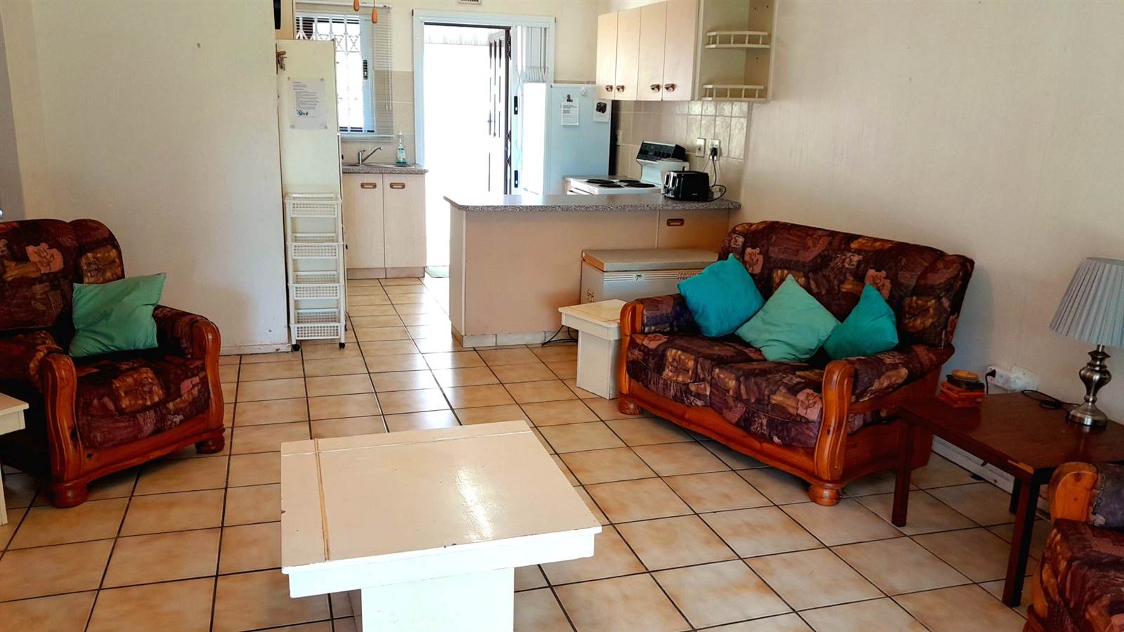 2 Bed Townhouse in Scottburgh South photo number 25