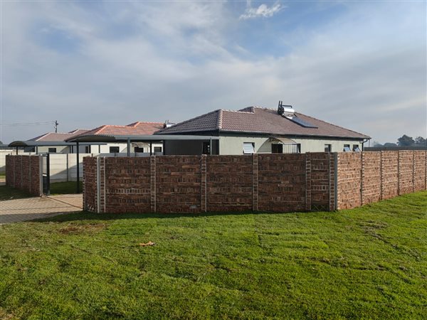 2 Bedroom House 2 Bedroom House