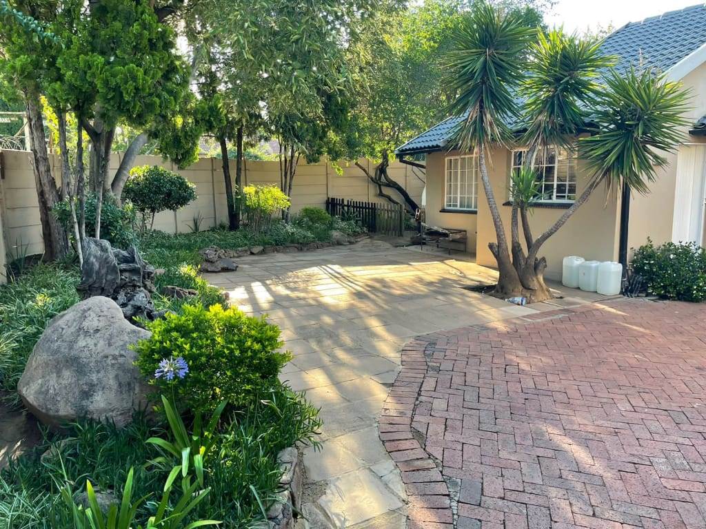 2 Bed House in Bloubosrand photo number 14
