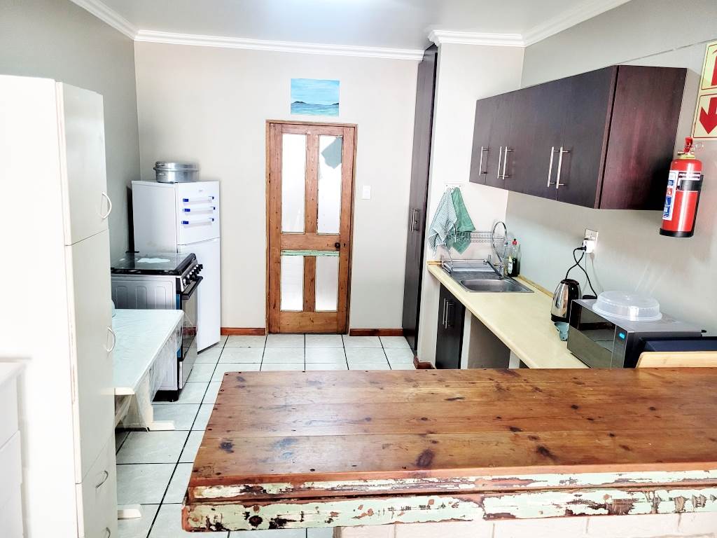 2 Bed Apartment in Struisbaai photo number 13