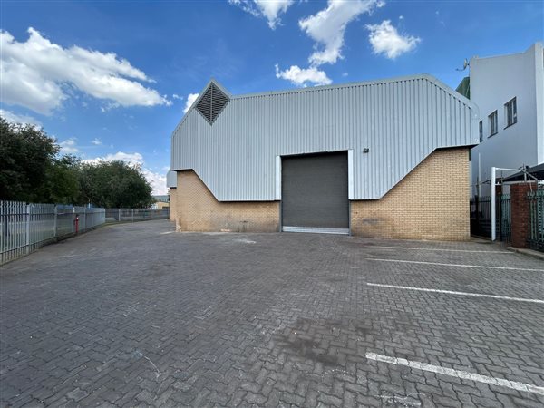 1 092  m² Industrial space