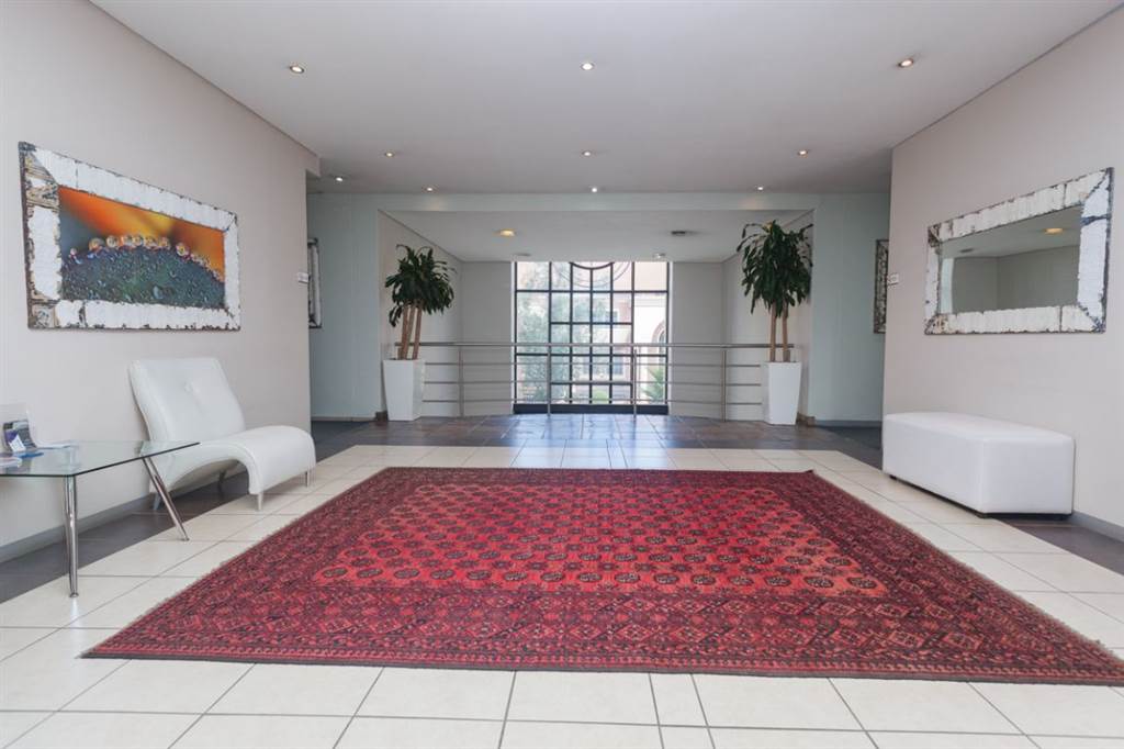 85  m² Commercial space in Fourways photo number 2