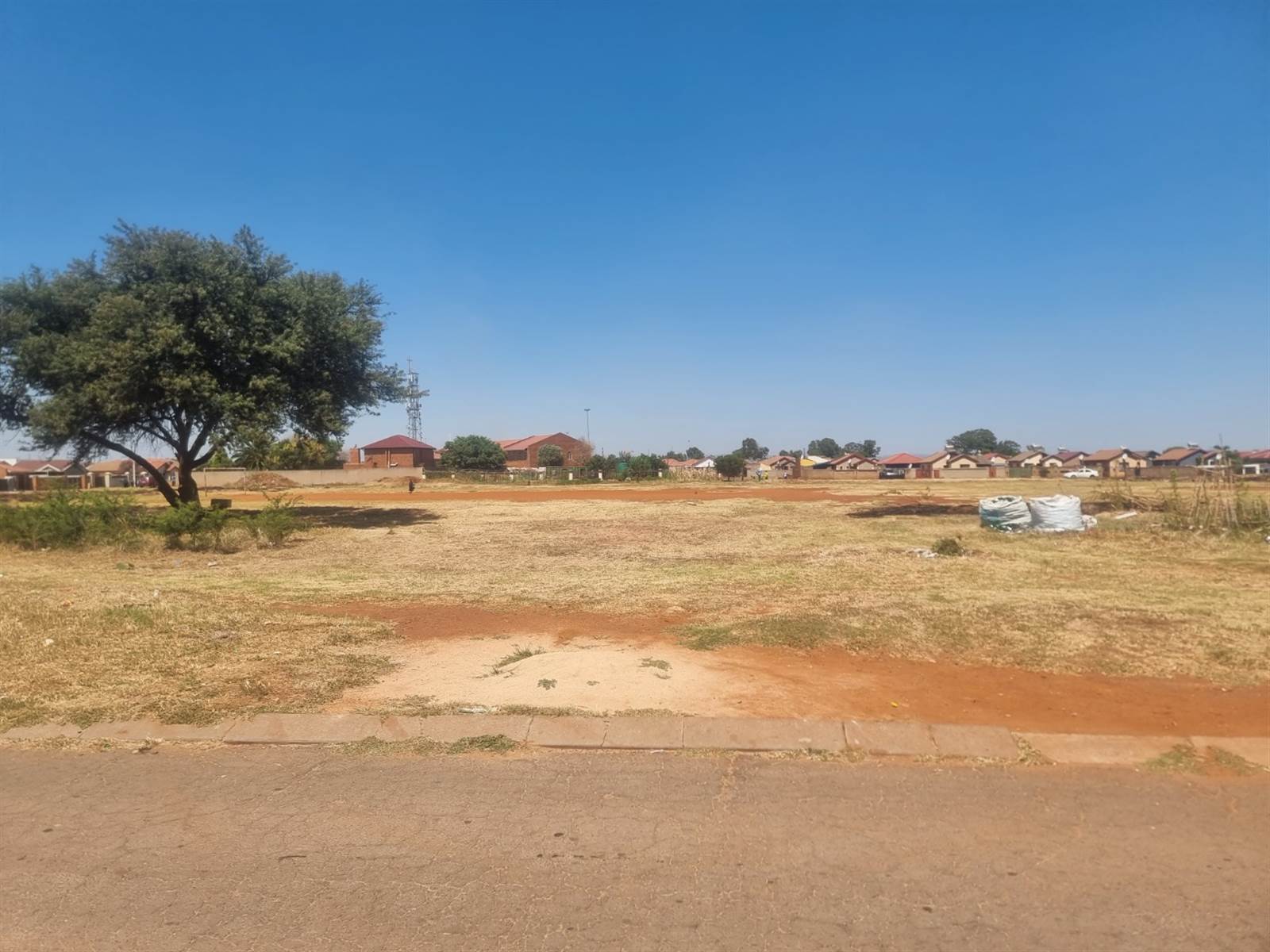 3300 m² Land available in Vosloorus photo number 7