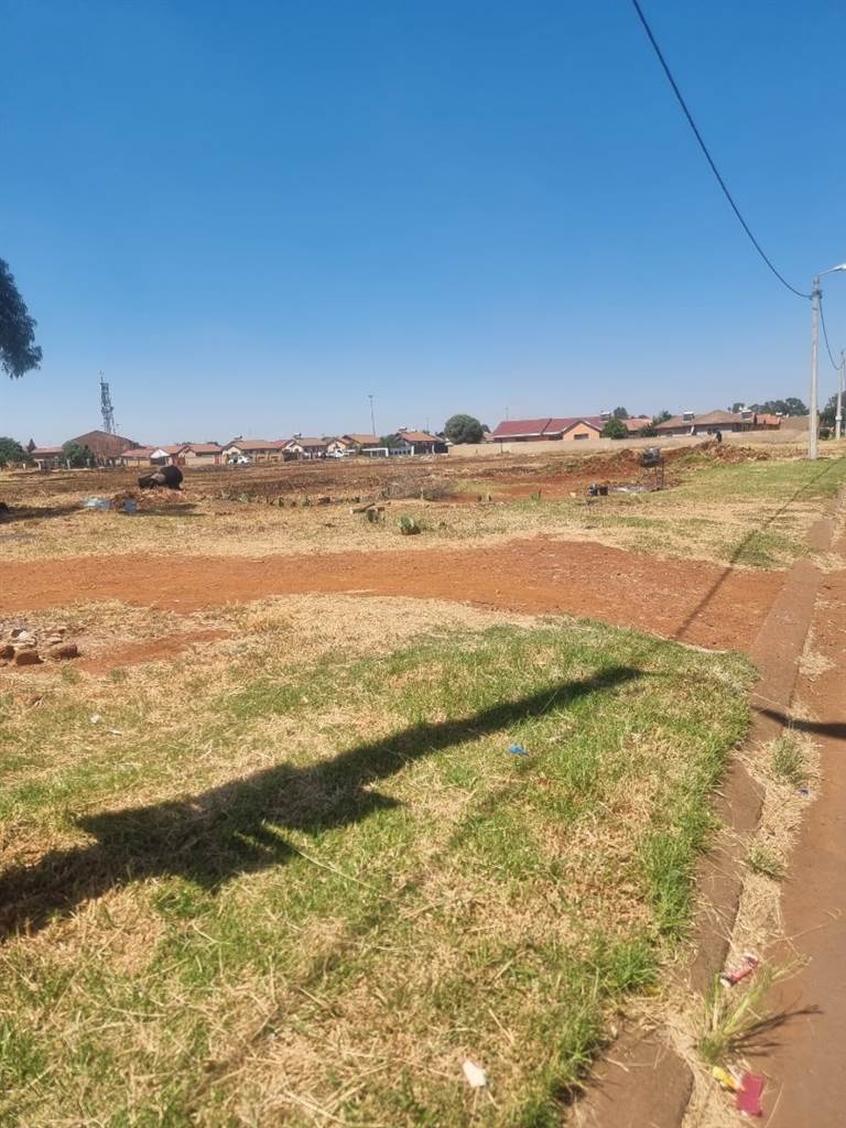 3300 m² Land available in Vosloorus photo number 16