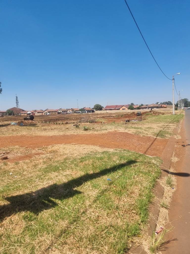 3300 m² Land available in Vosloorus photo number 17
