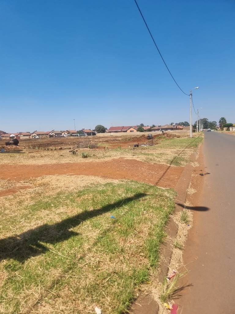 3300 m² Land available in Vosloorus photo number 15