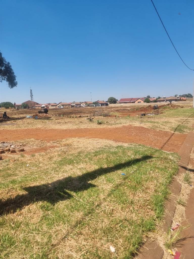 3300 m² Land available in Vosloorus photo number 18